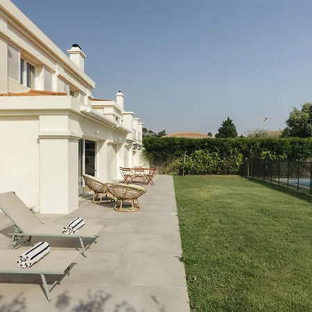 Vila Golf Escape By Cadenzalux